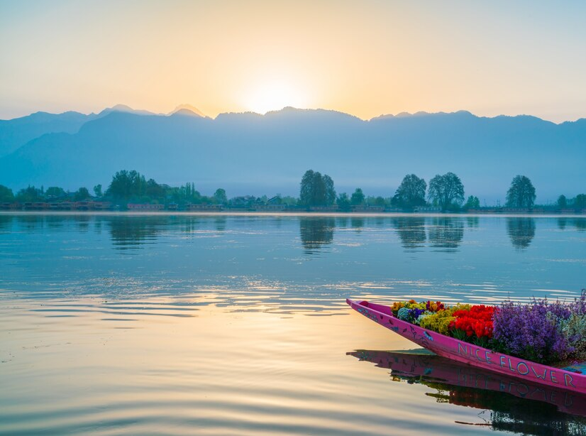 dal-lake-kashmir